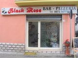 Allestimento vetrina e insegna Risto-Bar Pizzeria Black Rose