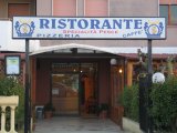 Allestimento insegna Ristorante Pizzeria Il Pellicano